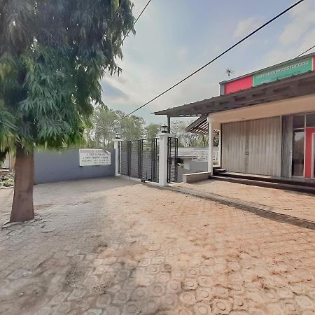 Wisma Asri Syariah Majalengka Redpartner Dawuhan Екстер'єр фото