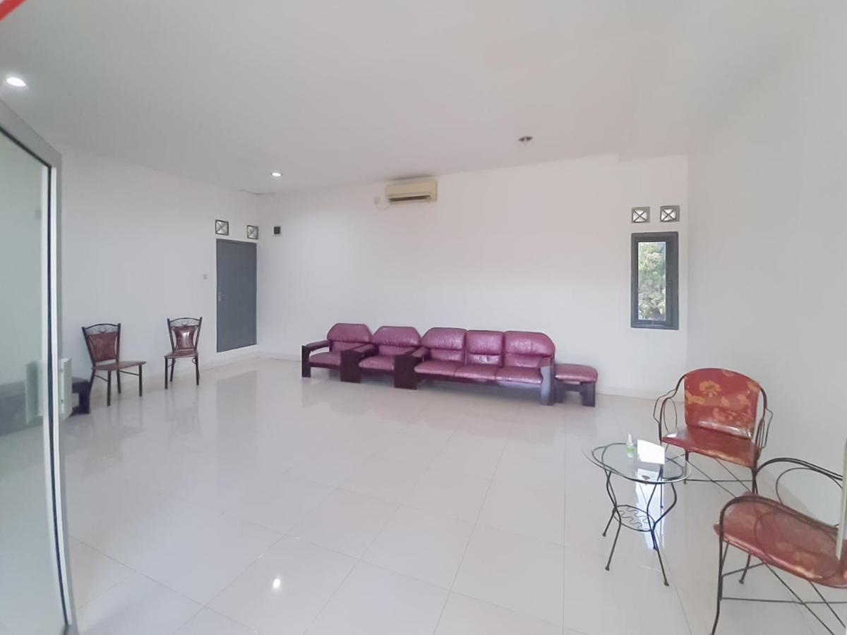 Wisma Asri Syariah Majalengka Redpartner Dawuhan Екстер'єр фото